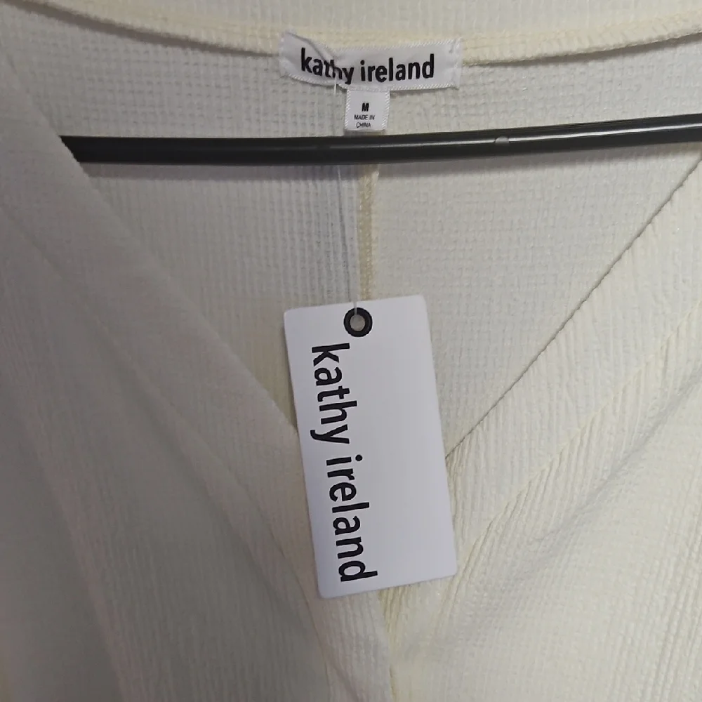Kathy Ireland Elegant Cream Jumpsuit with Black Belt. NWT - Picture 2 of 7